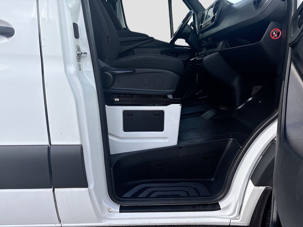 Used 2021 Mercedes-Benz Sprinter 1500 image 18