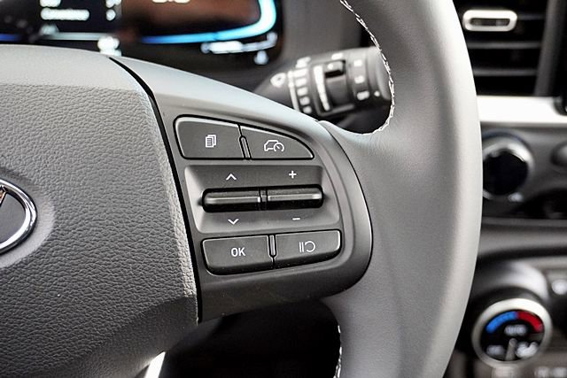 New 2026 Hyundai Venue SEL FWD image 38