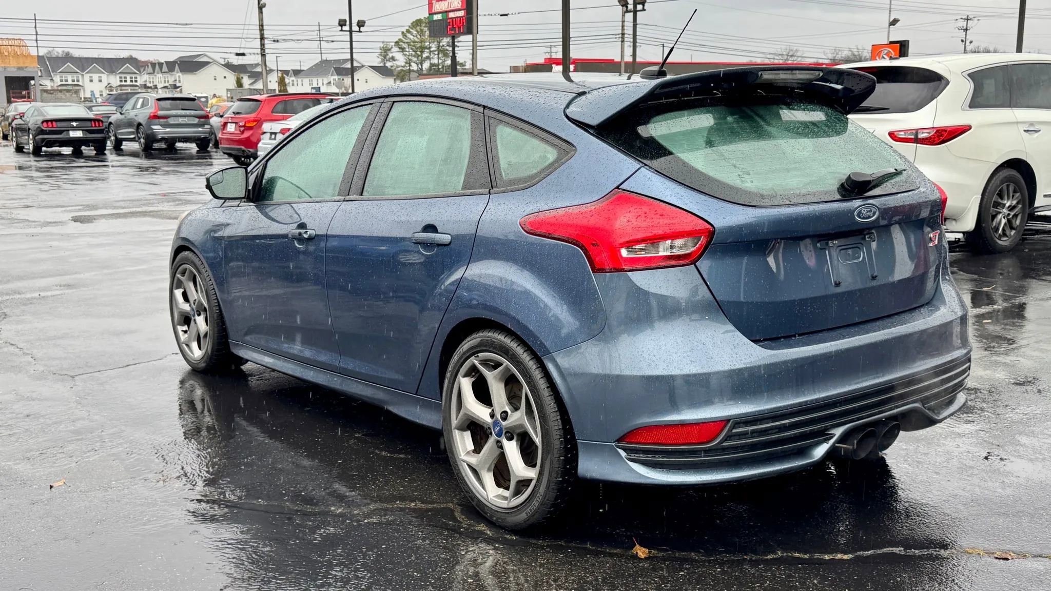 Used 2018 Ford Focus ST image 7