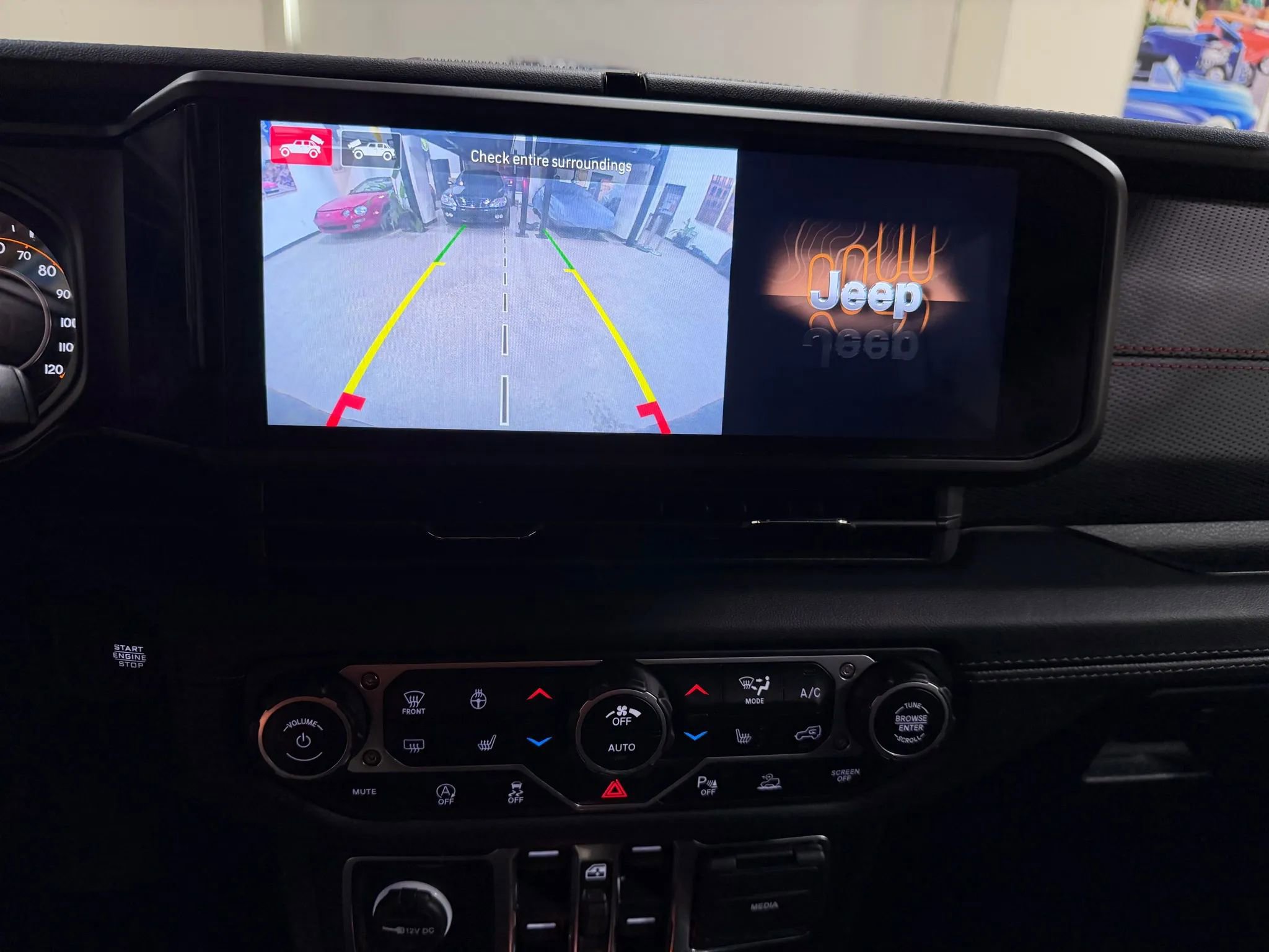 Used 2024 Jeep Wrangler Unlimited Rubicon image 49