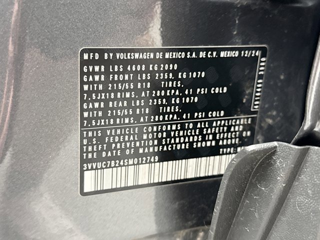 Used 2025 Volkswagen Taos SE AWD/4WD image 10