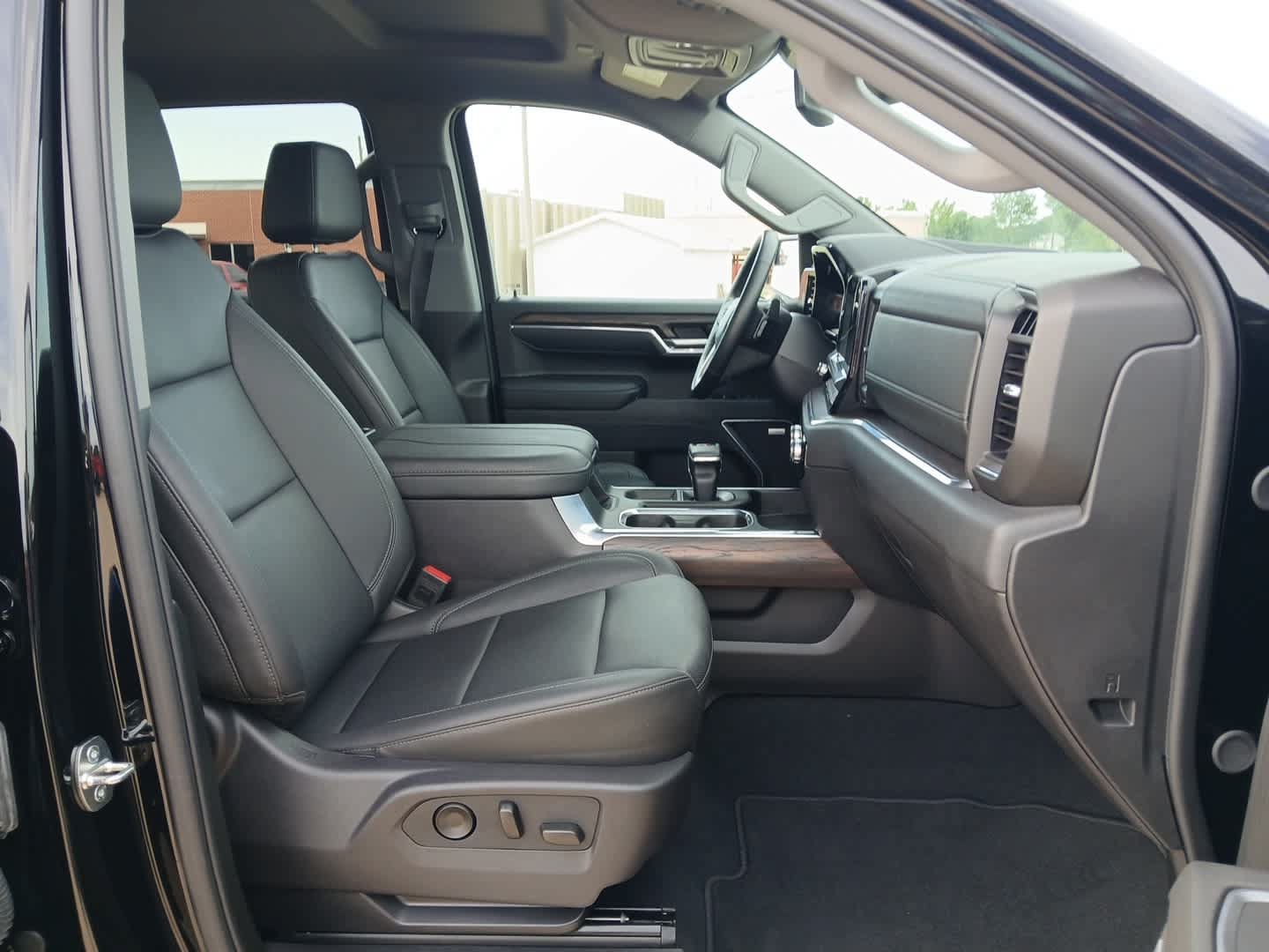 Used 2024 GMC Sierra 1500 SLT w/ SLT Premium Package AWD/4WD image 50