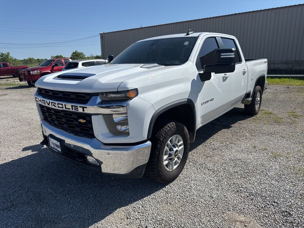 Used 2020 Chevrolet Silverado 2500 LT w/ Convenience Package AWD/4WD image 3