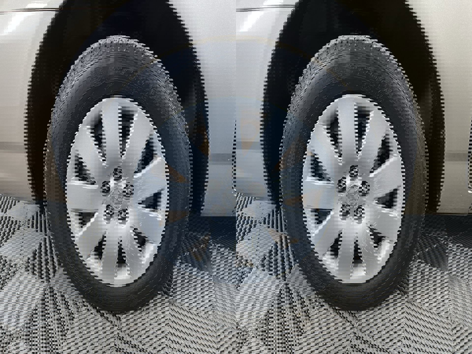 Used 2004 Toyota Corolla LE image 22