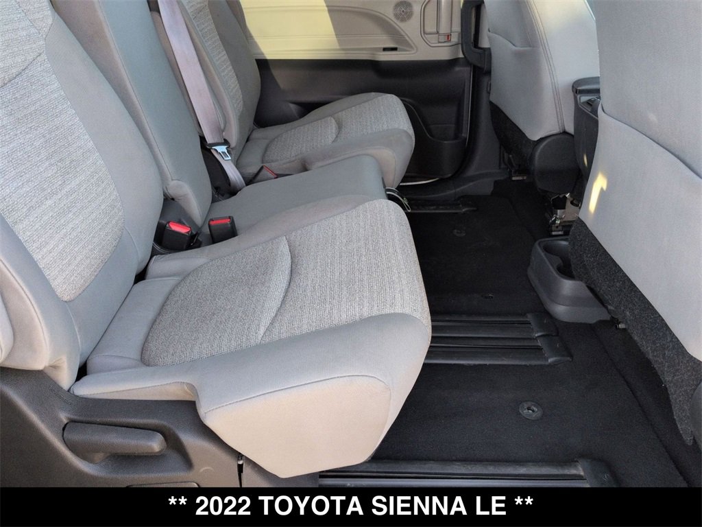 Used 2022 Toyota Sienna LE image 25