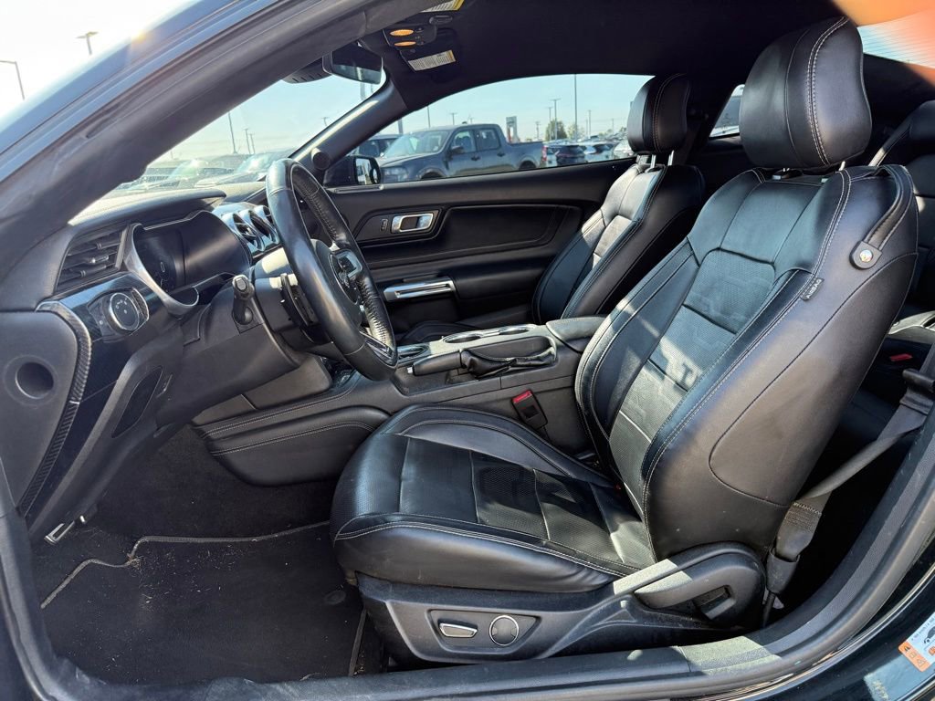 Used 2018 Ford Mustang GT Premium w/ Equipment Group 401A image 5