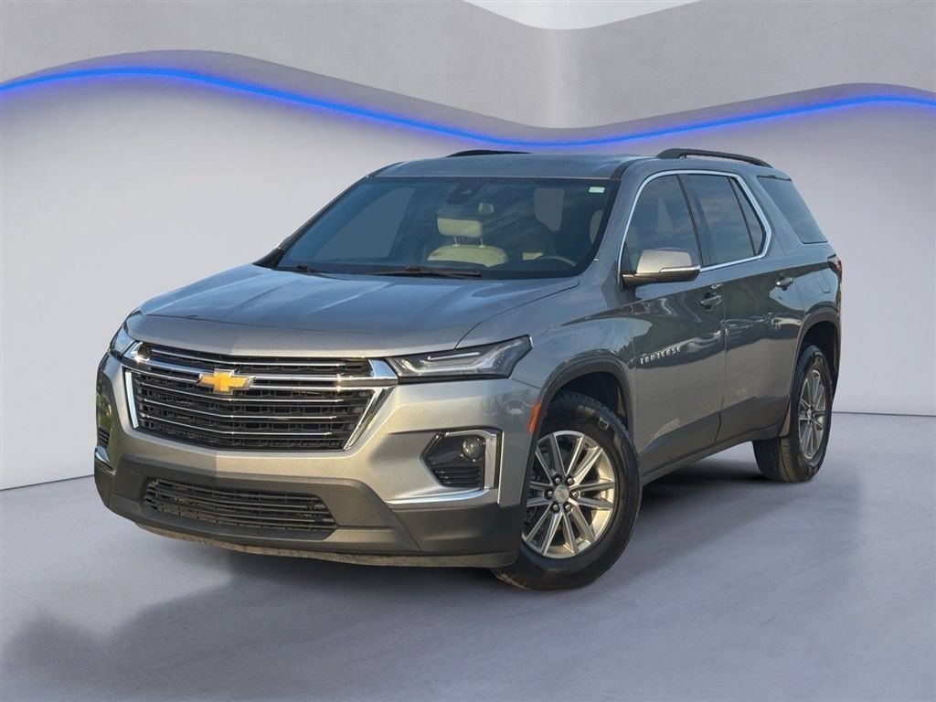 Used 2023 Chevrolet Traverse LT w/ LPO, Cargo Package AWD/4WD image 2