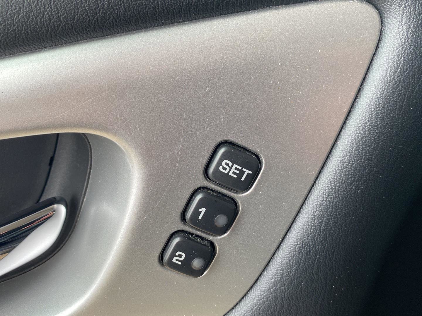 Used 2019 Nissan Pathfinder SL image 25