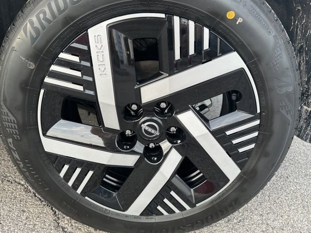 New 2026 Nissan Kicks SV w/ Cold Weather Package FWD image 10