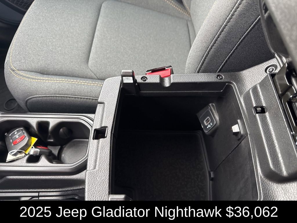Used 2025 Jeep Gladiator Sport image 29