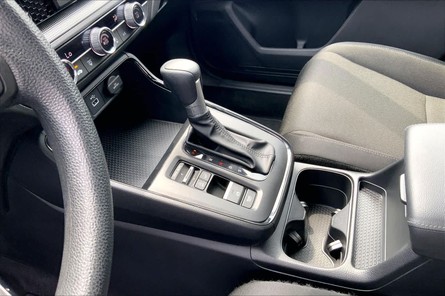 Used 2023 Honda CR-V LX image 16