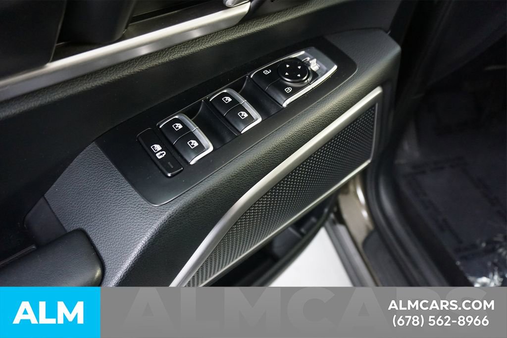 Used 2025 Kia Telluride S FWD image 50