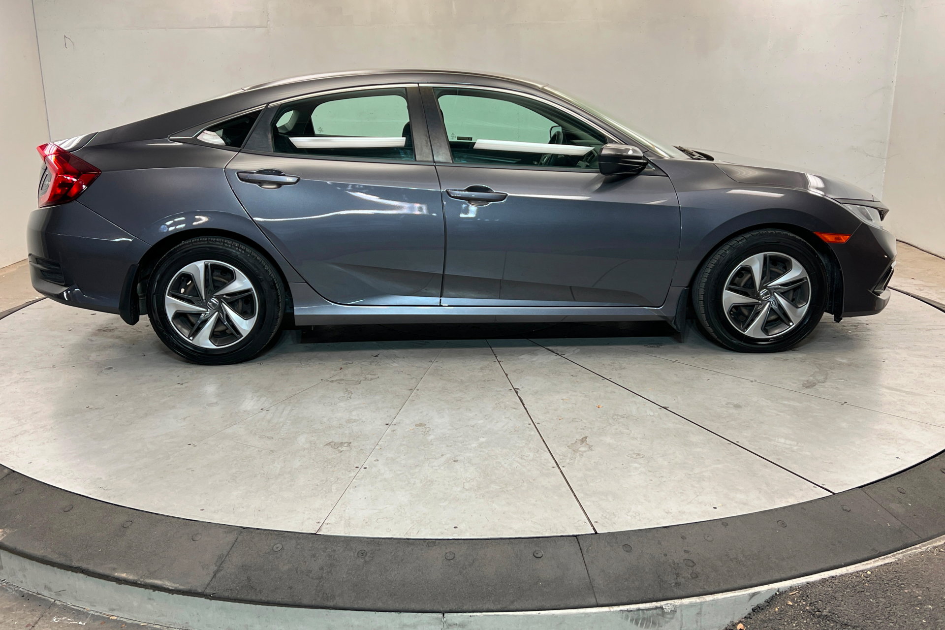 Used 2019 Honda Civic LX image 6