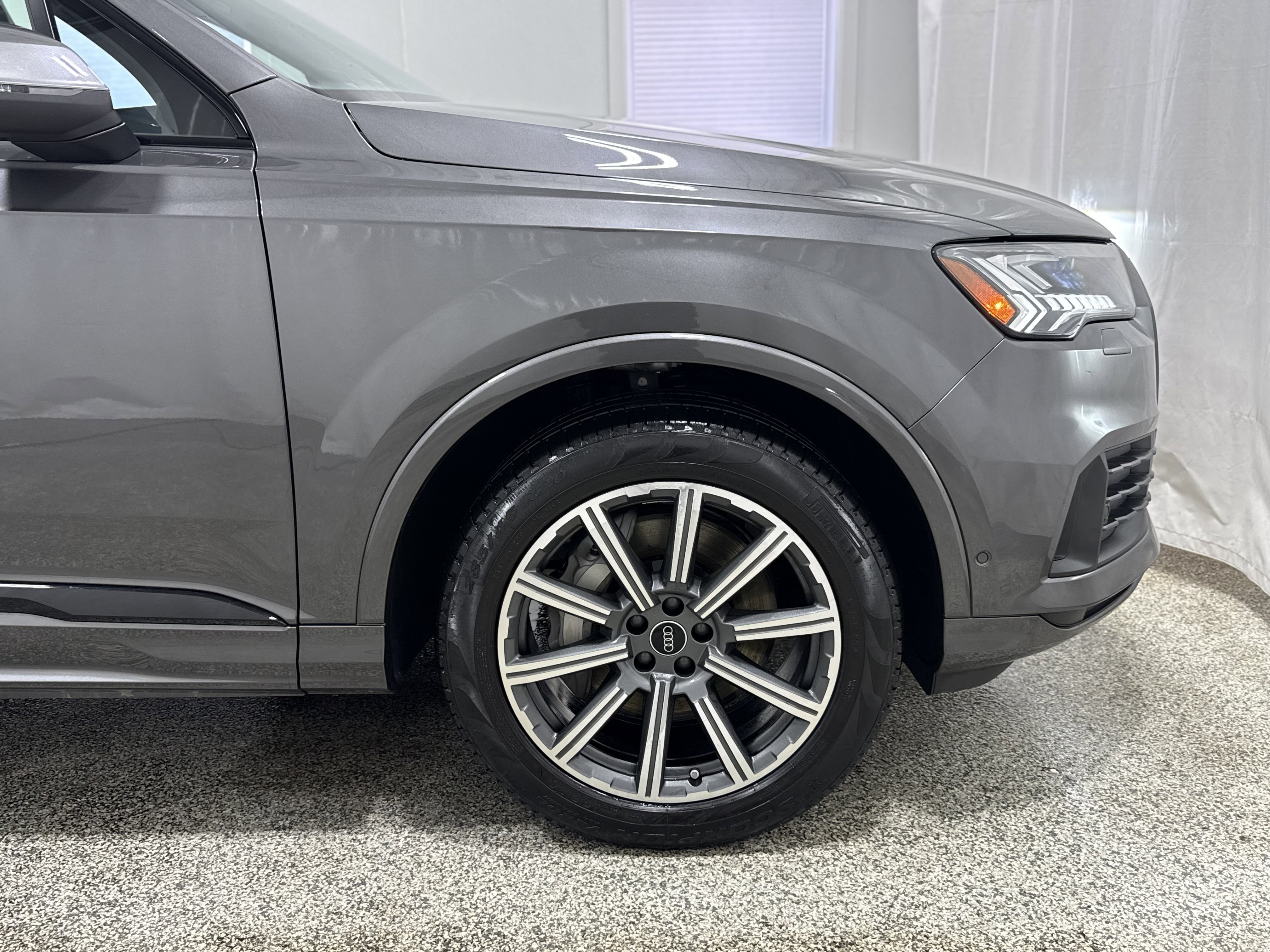 Used 2024 Audi Q7 Premium Plus w/ Premium Plus Package image 35