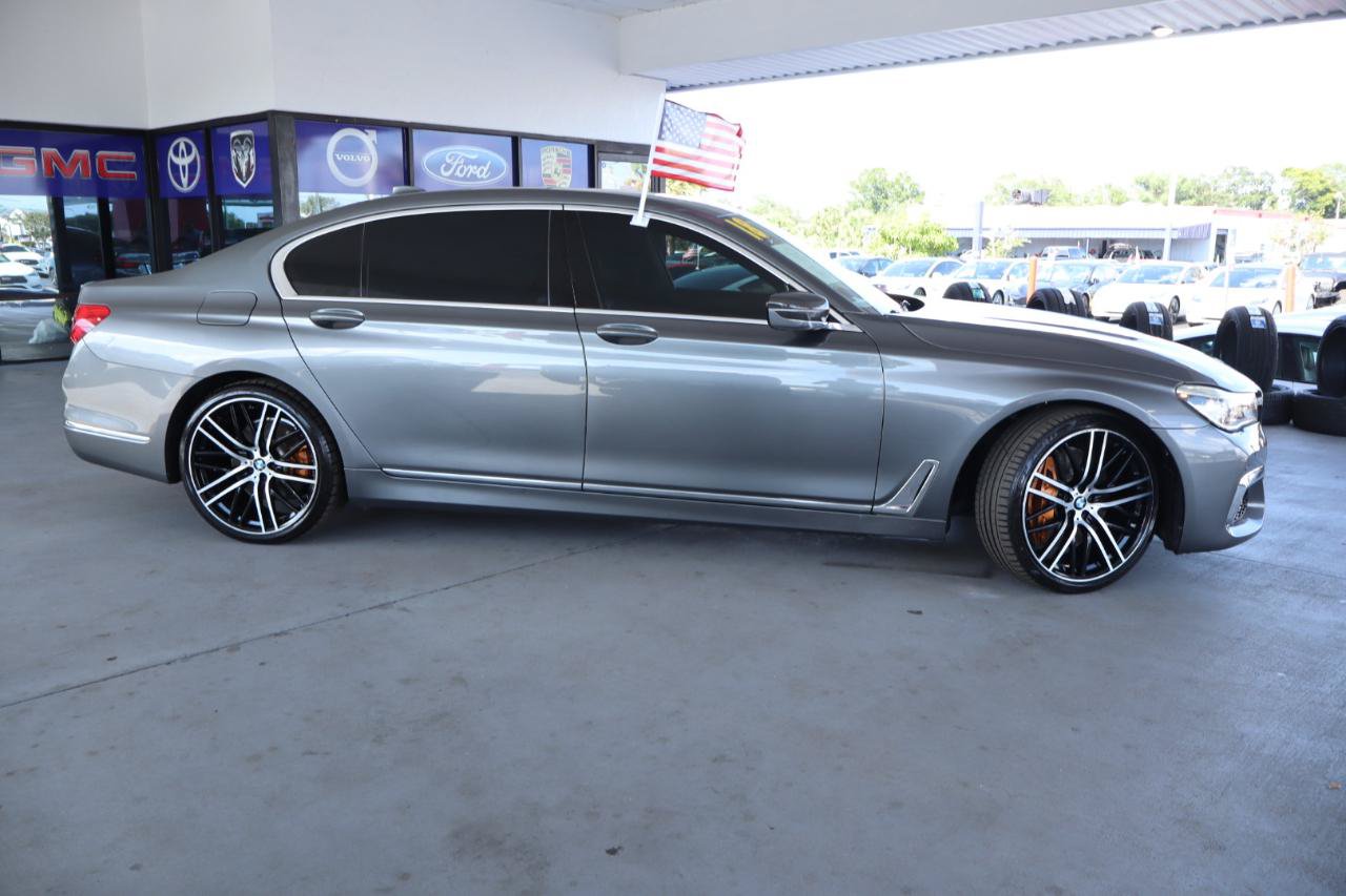 Used 2018 BMW 750i RWD image 6
