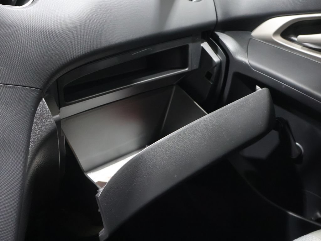 Used 2009 Toyota Matrix FWD image 24