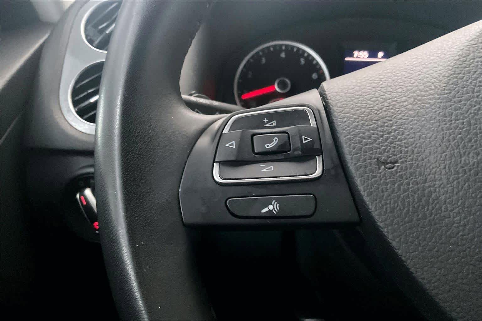 Used 2016 Volkswagen Tiguan S FWD image 24