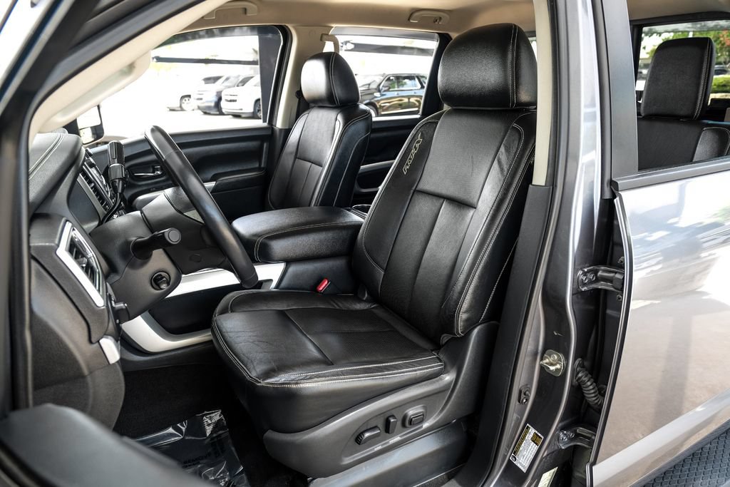 Used 2017 Nissan Titan PRO-4X w/ Pro-4x Convenience Package AWD/4WD image 37