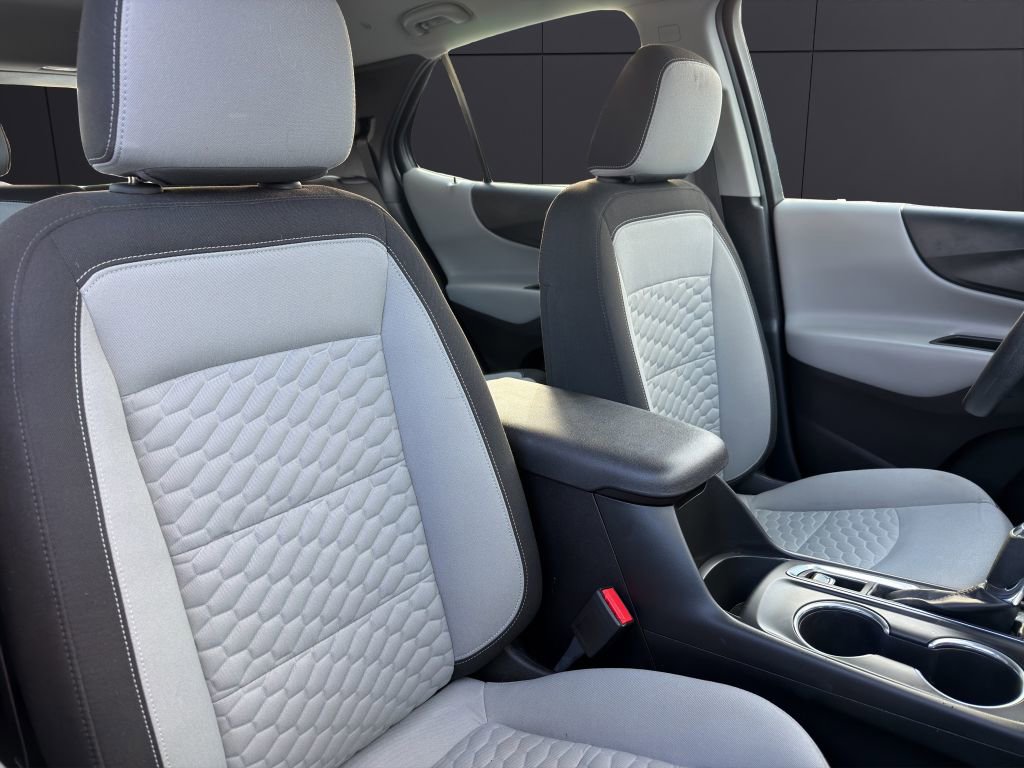 Used 2018 Chevrolet Equinox LS image 14