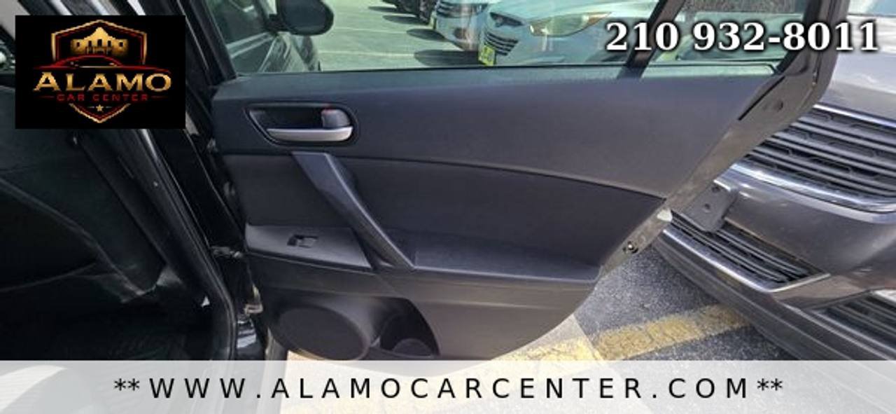 Used 2012 MAZDA MAZDA3 i Touring FWD image 23