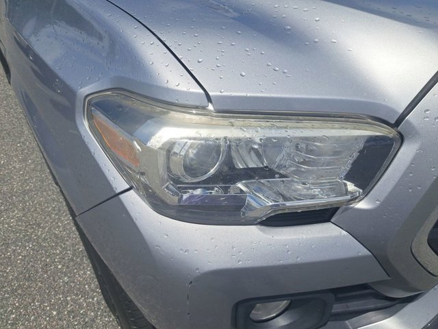 Used 2018 Toyota Tacoma SR5 image 10
