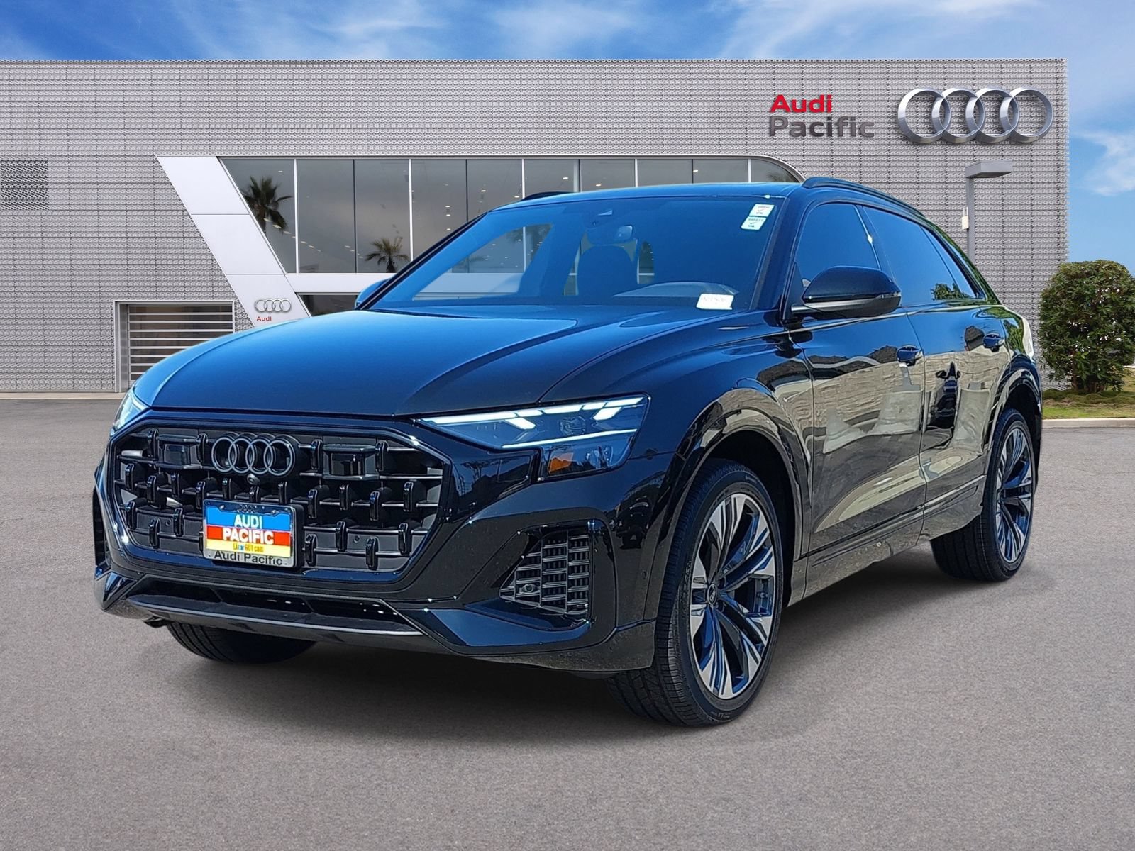 Used 2024 Audi Q8 Premium Plus w/ Premium Plus Package AWD/4WD image 1