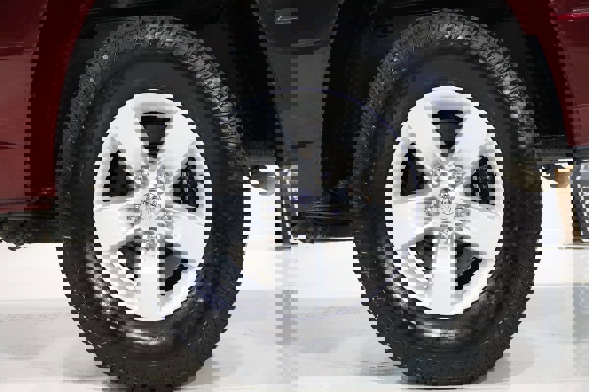 Used 2018 RAM 1500 Express image 67