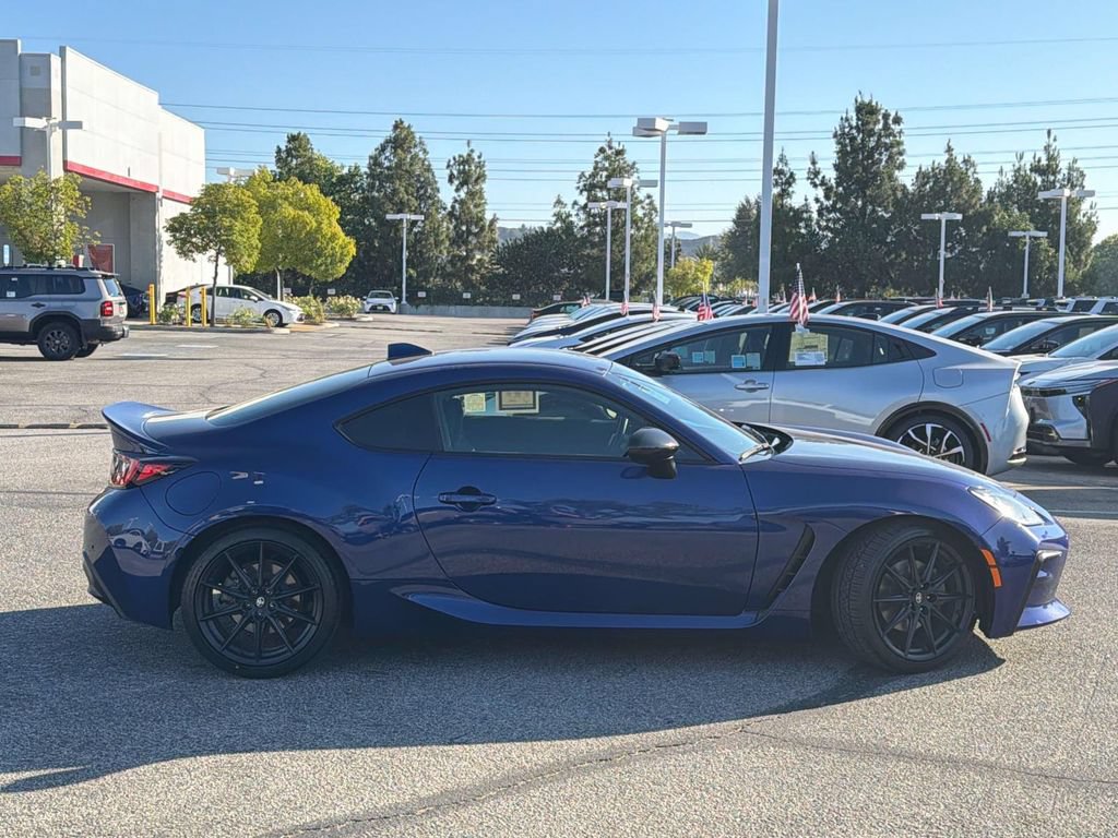 Used 2022 Toyota GR86 Premium RWD image 3