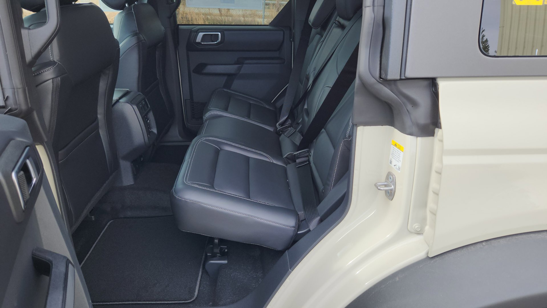New 2025 Ford Bronco Outer Banks w/ Sasquatch Package image 25