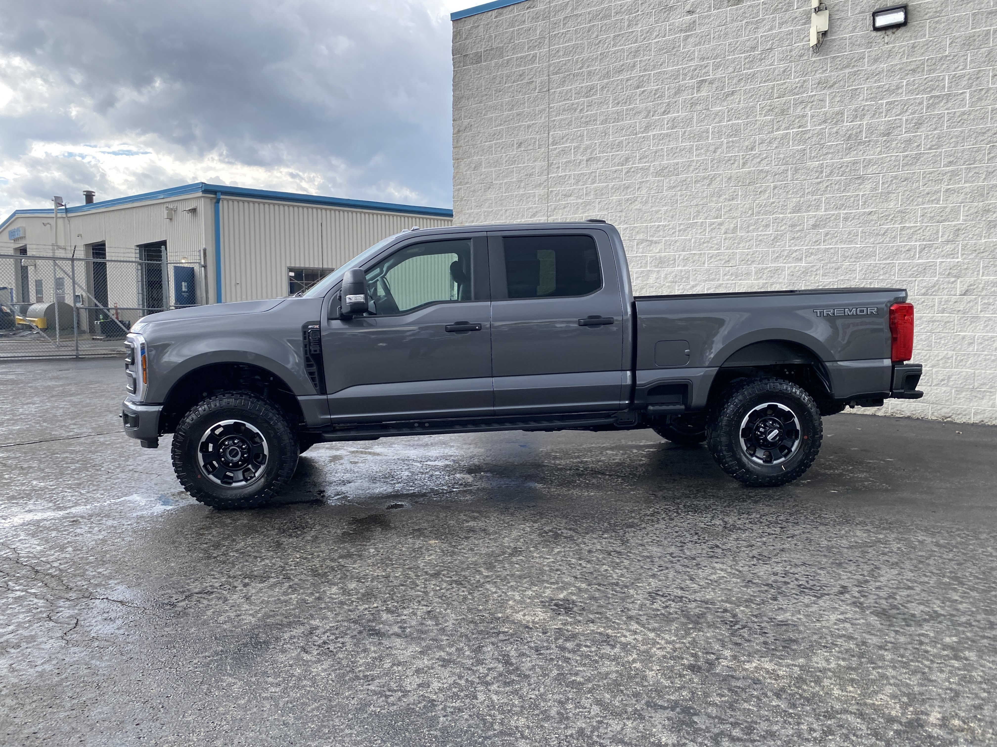 New 2027 Ford F250 XL w/ Tremor Off-Road Package AWD/4WD image 5