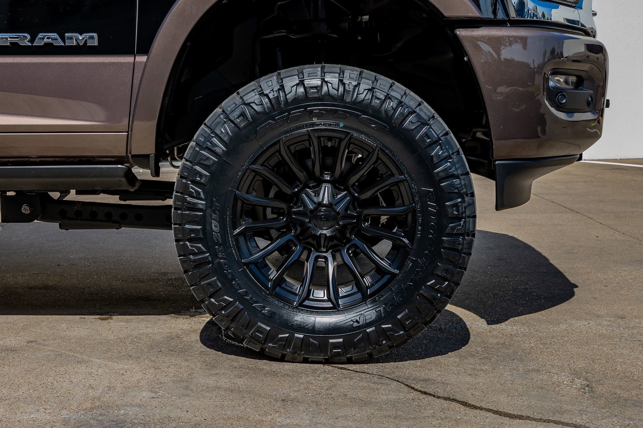 Used 2024 RAM 2500 Limited w/ Safety Group image 12