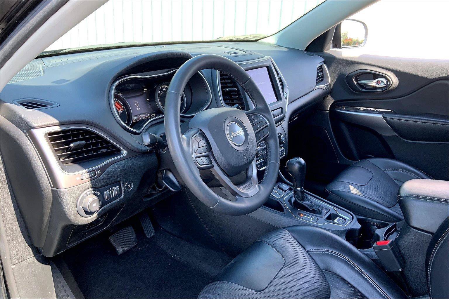 Used 2022 Jeep Cherokee Latitude Lux w/ Sun & Sound Group FWD image 13
