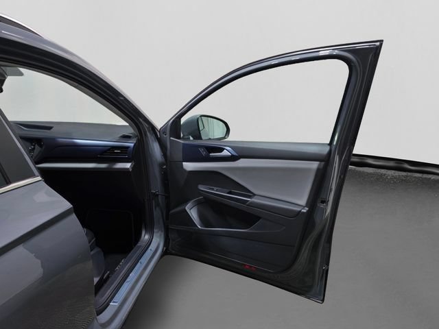 Used 2022 Volkswagen Taos SE AWD/4WD image 33