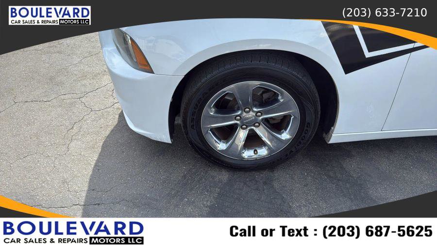 Used 2013 Dodge Charger SE w/ Sport Appearance Group image 9