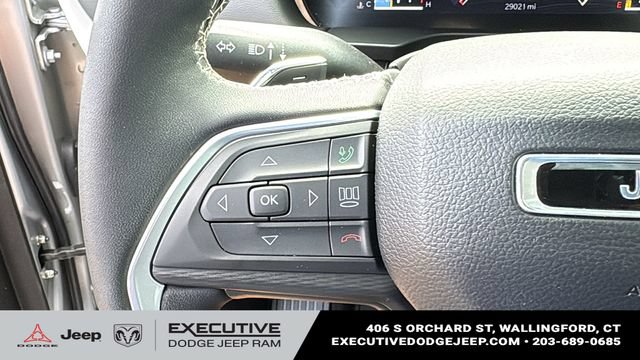 Used 2023 Jeep Grand Cherokee L Laredo AWD/4WD image 13