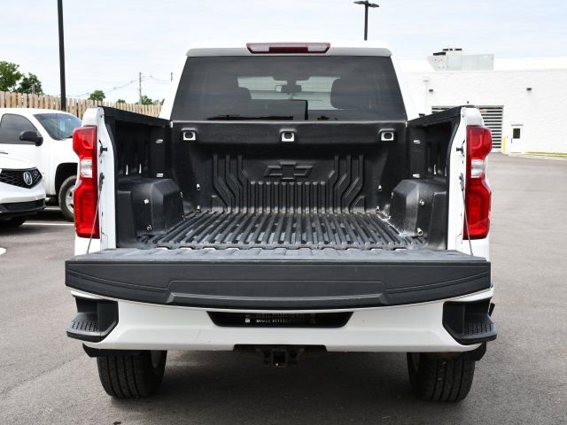 Used 2020 Chevrolet Silverado 1500 Custom w/ Custom Value Package AWD/4WD image 28
