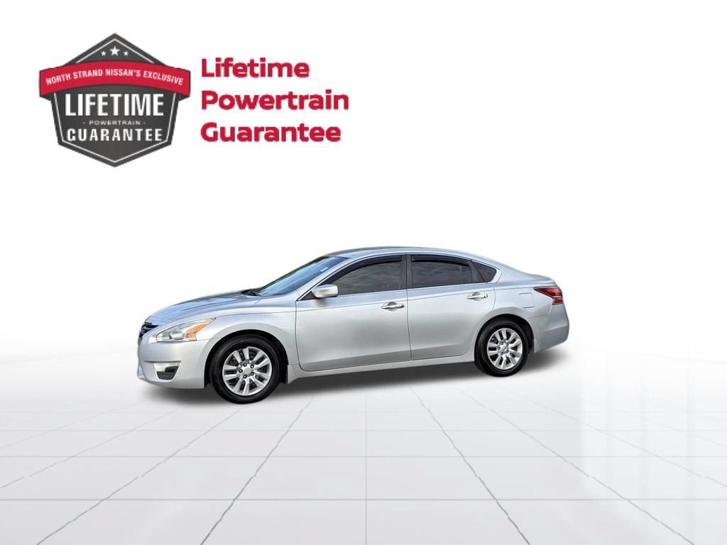 Used 2014 Nissan Altima 2.5 S FWD image 2