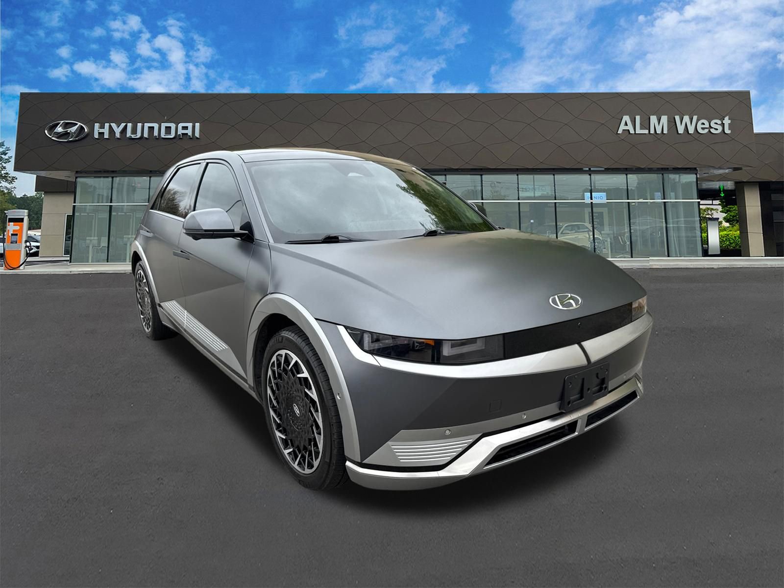 Used 2023 Hyundai Ioniq 5 Limited AWD/4WD image 3