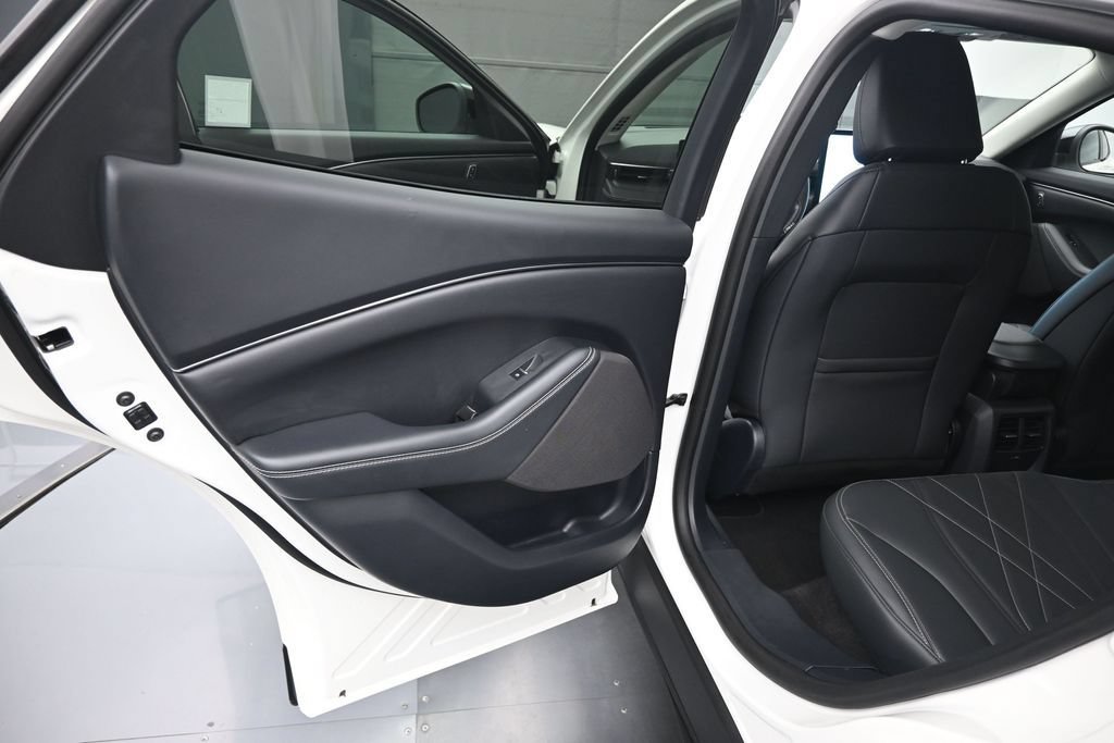 Certified 2025 Ford Mustang Mach-E Select RWD image 11