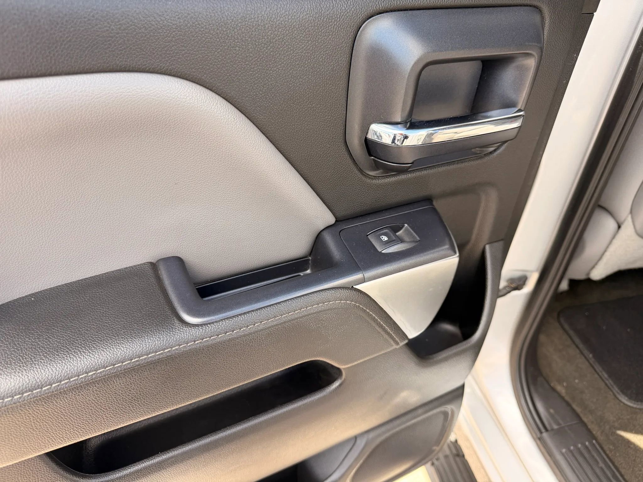 Used 2015 Chevrolet Silverado 1500 LT w/ All Star Edition image 34