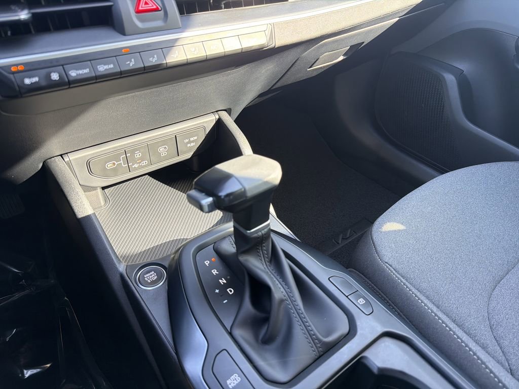 Used 2025 Kia K4 LXS FWD image 22