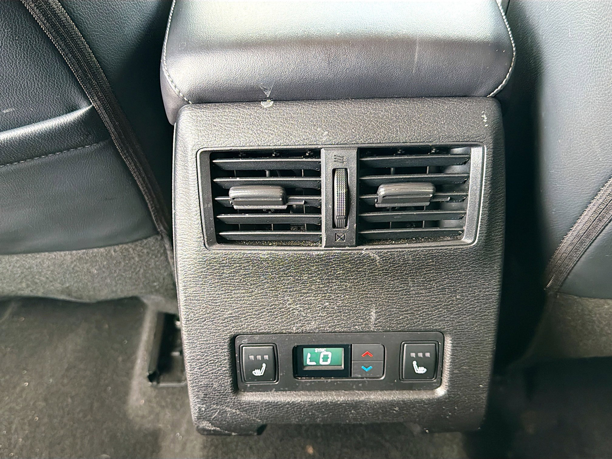 Used 2024 Mitsubishi Outlander SEL FWD image 19
