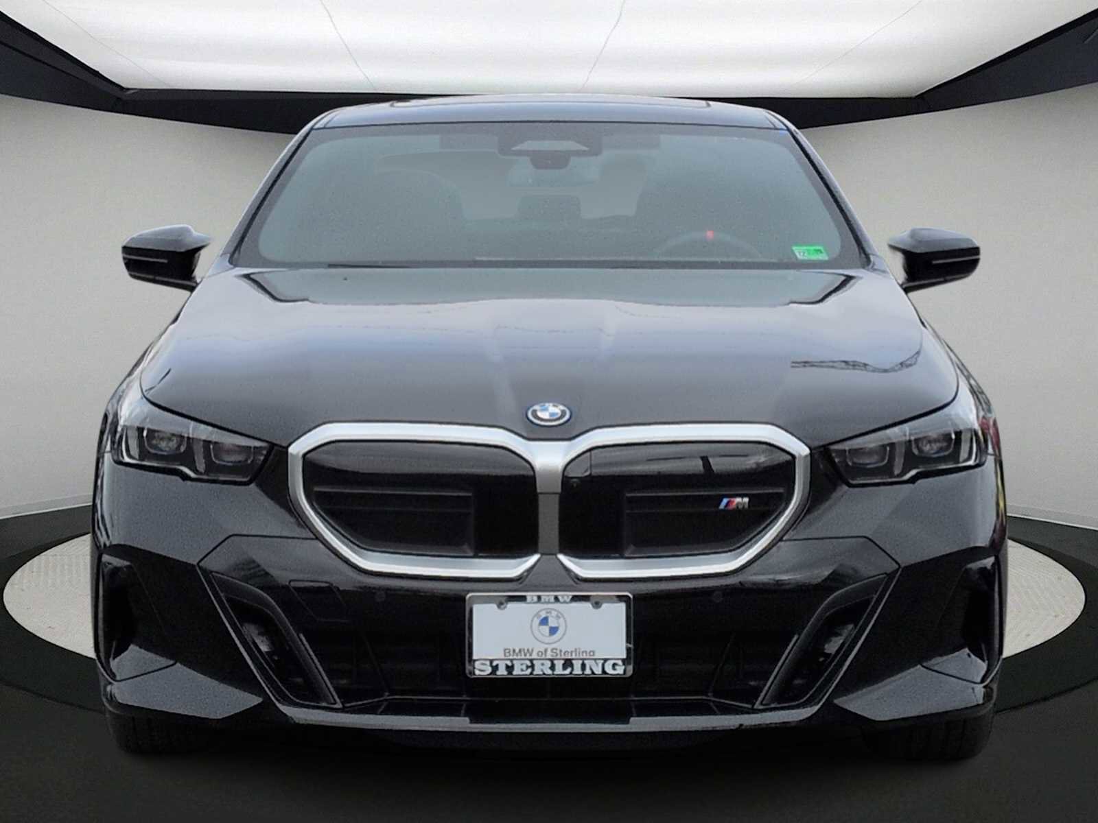Used 2025 BMW i5 M60 w/ Premium Package image 3
