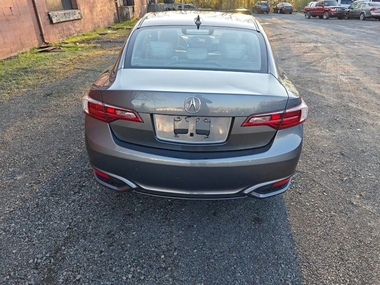 Used 2018 Acura ILX image 8