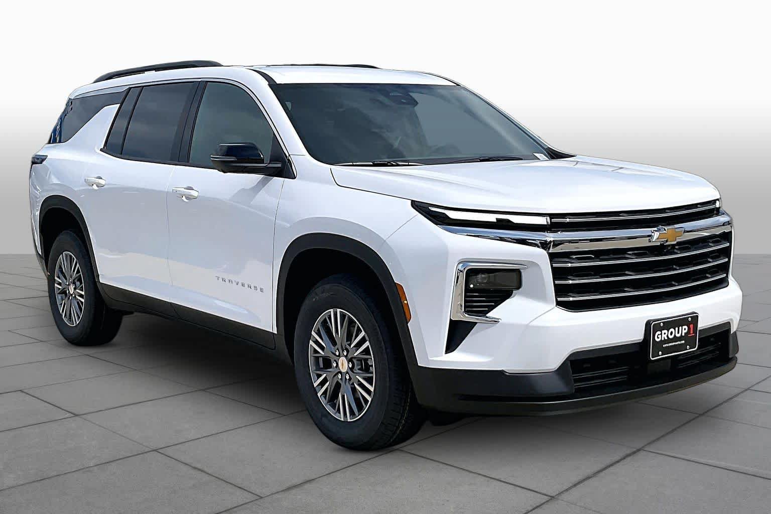 New 2027 Chevrolet Traverse LT w/ Driver Confidence Package FWD image 3