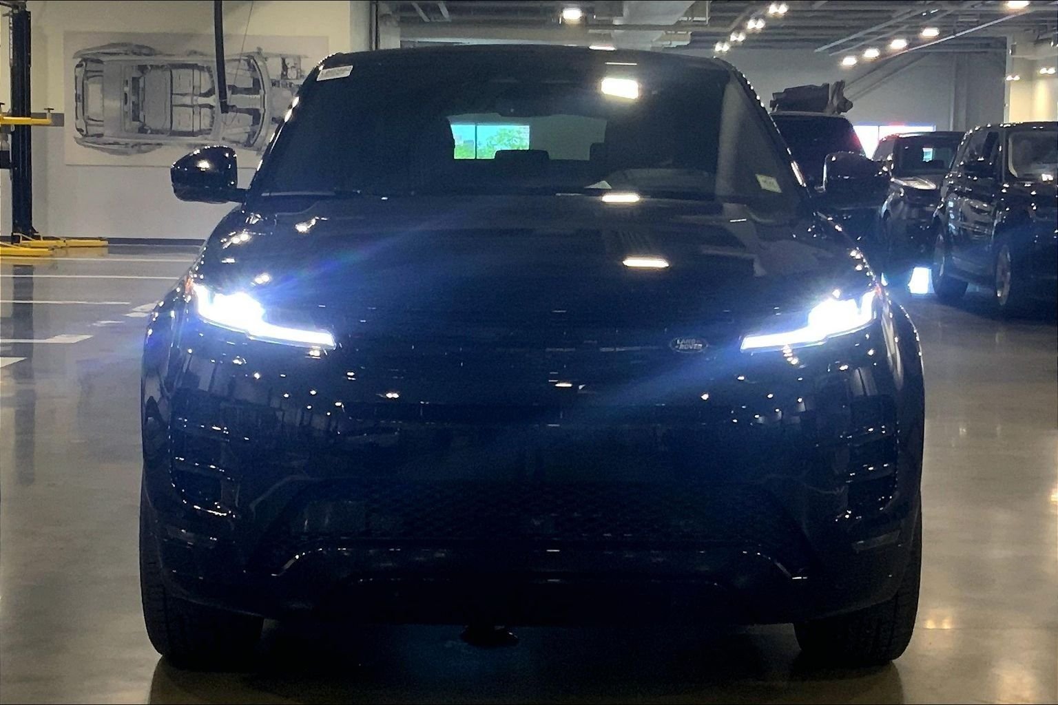 New 2026 Land Rover Range Rover Evoque Hoxton AWD/4WD image 3