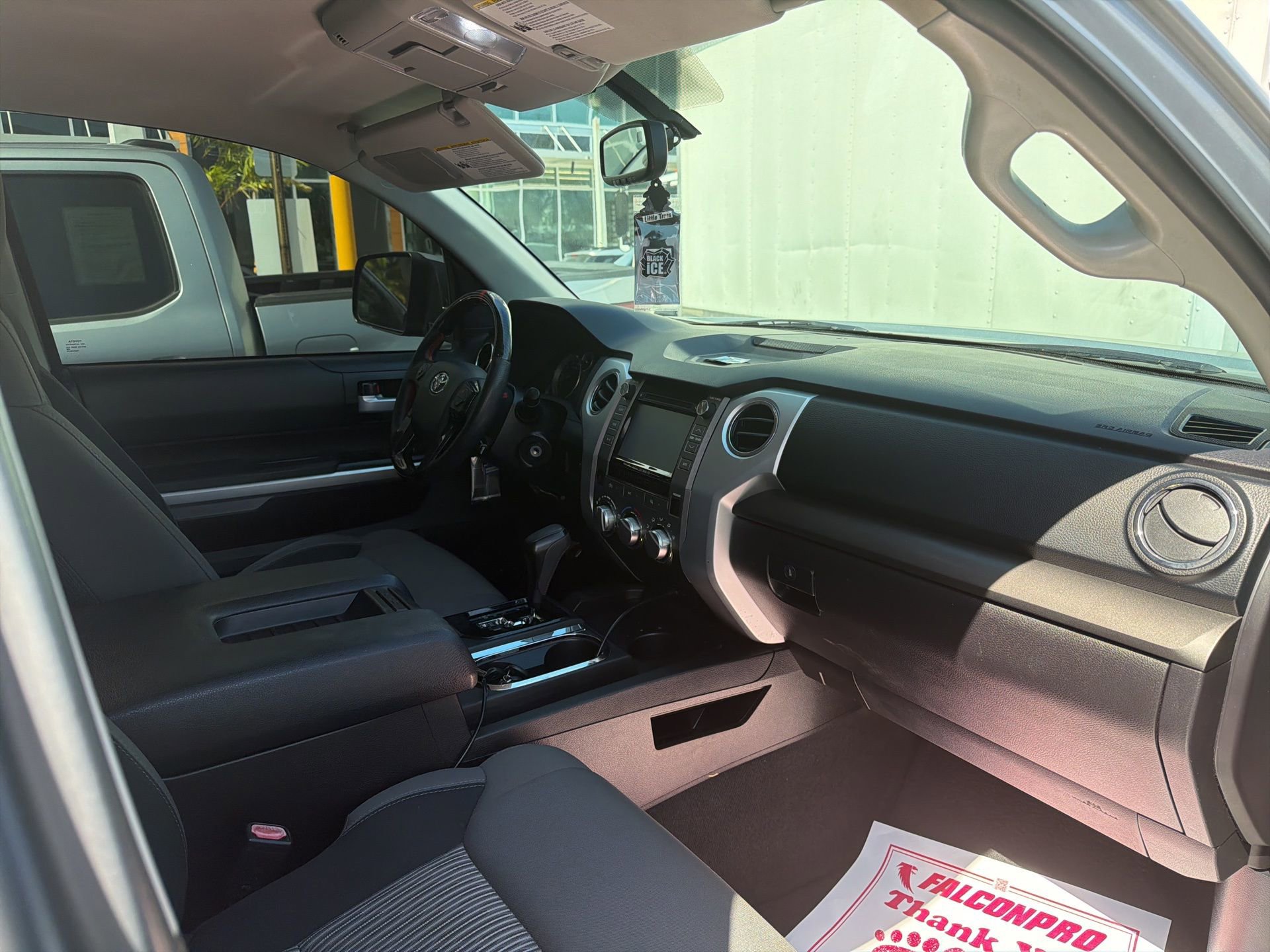 Used 2015 Toyota Tundra SR5 w/ SR5 Upgrade Package image 15