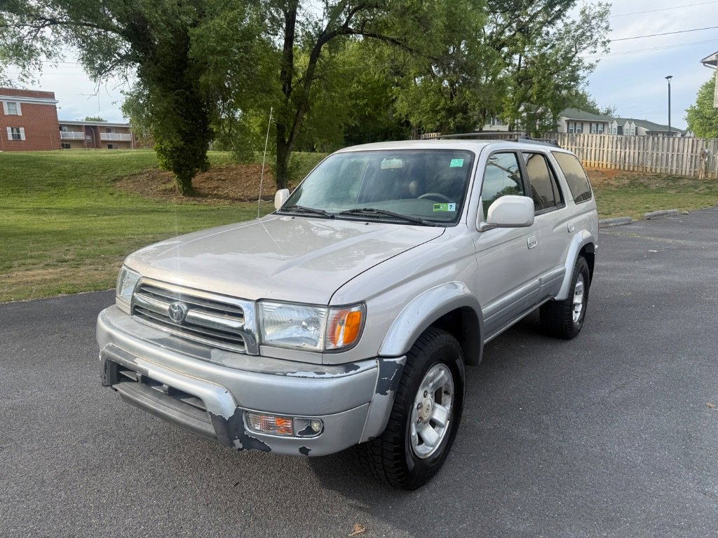 Used 2000 Toyota 4Runner Limited AWD/4WD image 1