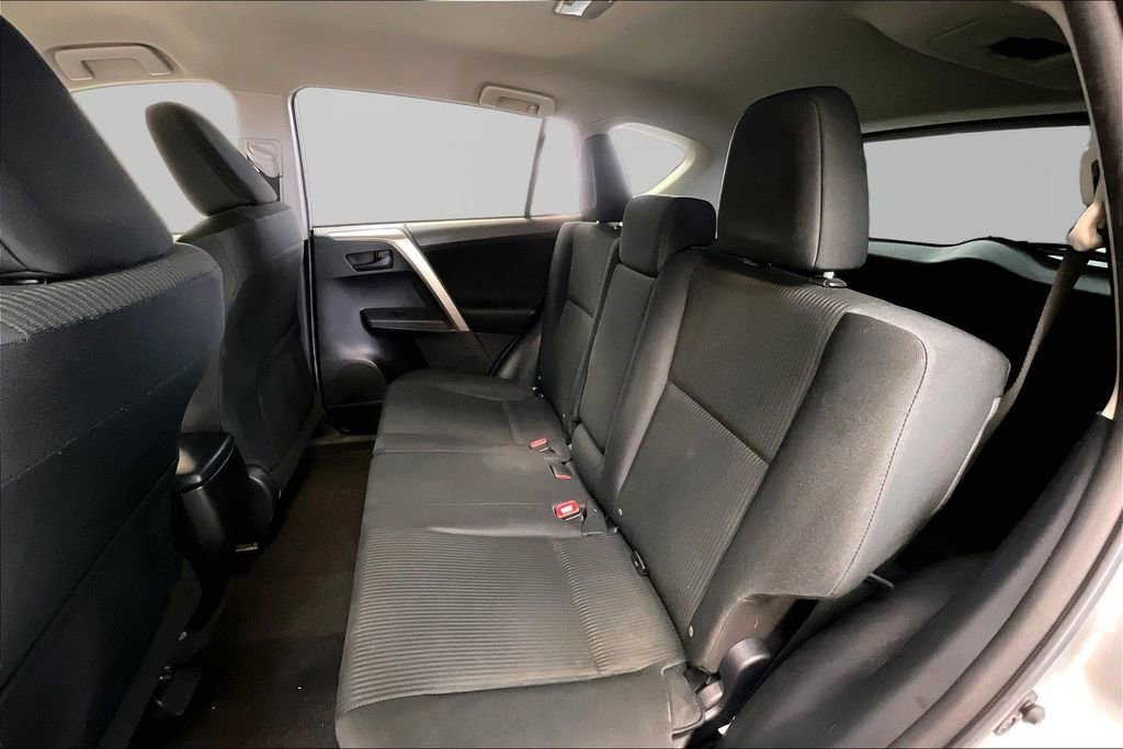 Used 2015 Toyota RAV4 LE image 24