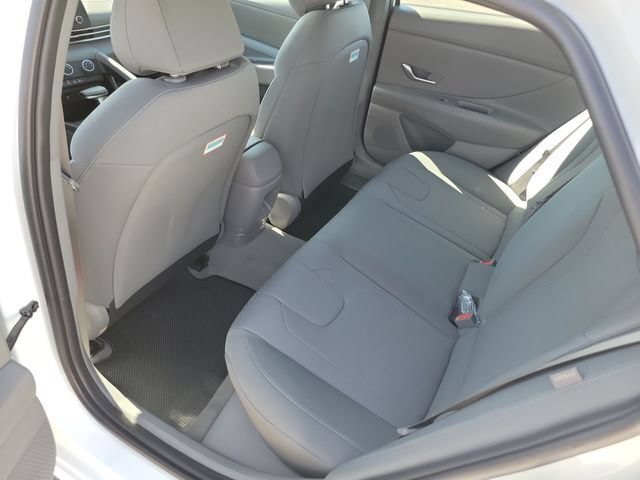 New 2026 Hyundai Elantra SE FWD image 23